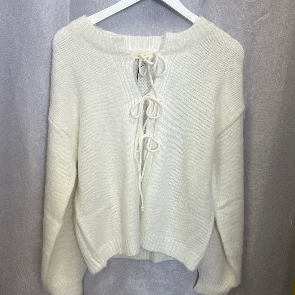 New with tags. Bow cardigan. Elan. Ivory